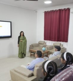 Apollo International School